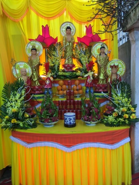 Lưu ý quan trọng khi sắp xếp bàn thờ tam cấp trong lễ tang