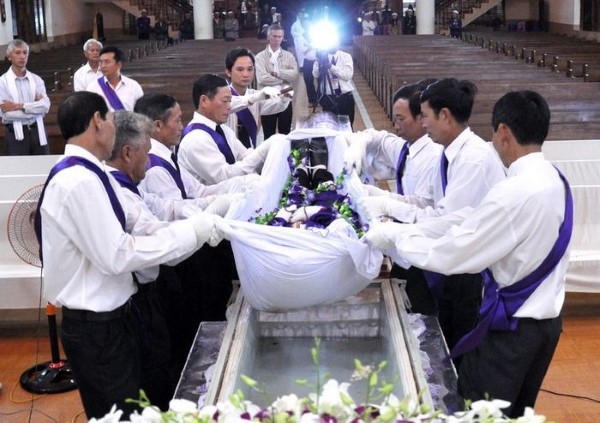 Nhập quan trong tang lễ của người chết trẻ