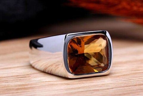 Gợi ý cách chọn nhẫn bạc phong thủy nam mệnh Thổ